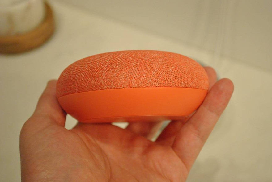 Google tắt tính năng nghe lén người dùng trên loa thông minh