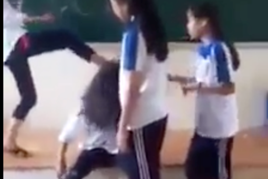 Mới nhất vụ nữ sinh Hà Nội bị đánh hội đồng dã mãn