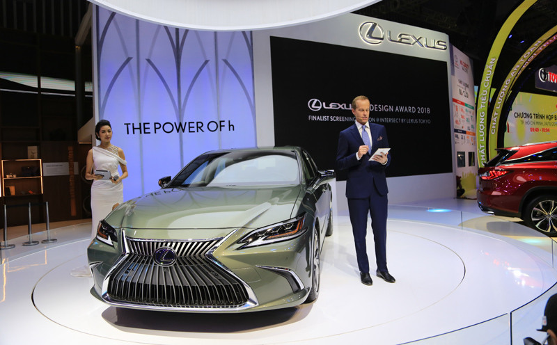 Vietnam Motor Show 2018 khai màn: Tràn ngập ôtô nhập khẩu