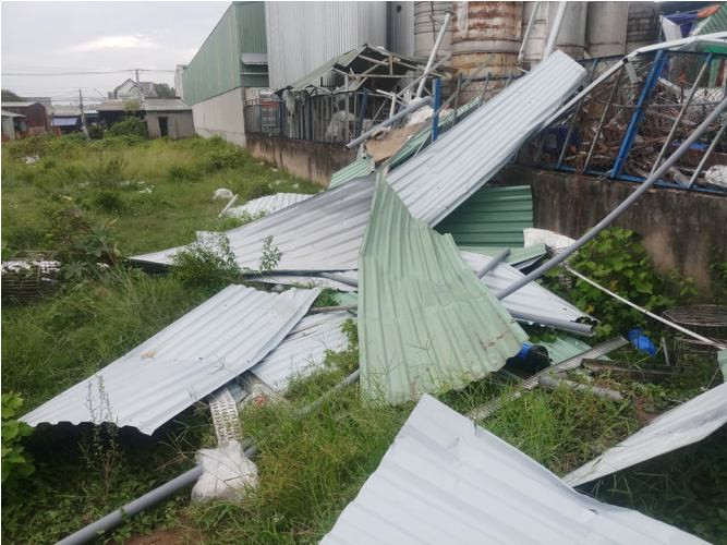 Nổ lớn tại cty bia khiến mái tôn bay tung toé, 1 người tử vong