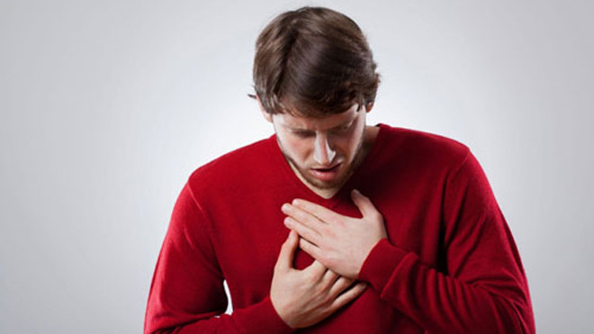 Giật mình với 7 thói quen khiến bạn mắc ung thư thanh quản