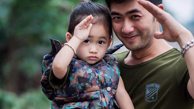 Diễn viên Bảo Anh và con gái Lọ Lem.