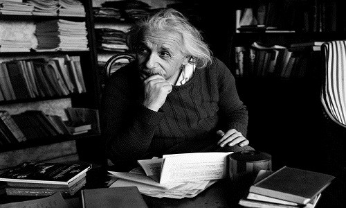 Einstein từng dành thời gian nghiên cứu tủ lạnh không rò rỉ khí độc. Ảnh: YouTube.