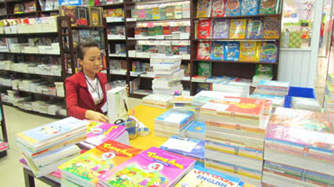 Phát hành trên 100 triệu bản SGK với giá ổn định