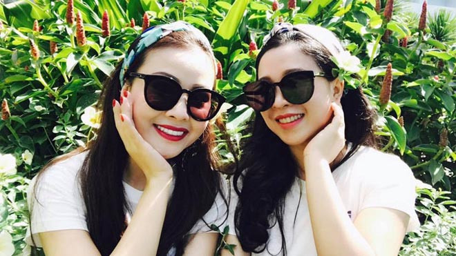 Nhan sắc xinh đẹp của bà xã hai "ông hoàng" nhạc Đỏ. Bên trái ảnh là bà xã ca sĩ Trọng Tấn, bên phải ảnh là bà xã NSƯT Đăng Dương.