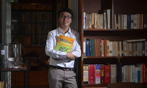 Thầy Trịnh Quỳnh thừa nhận từng không mấy thiện cảm với nghề nhàm chán và rập khuôn như Sư phạm.