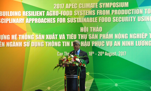 Thứ trưởng Bộ TN&MT Nguyễn Linh Ngọc phát biểu