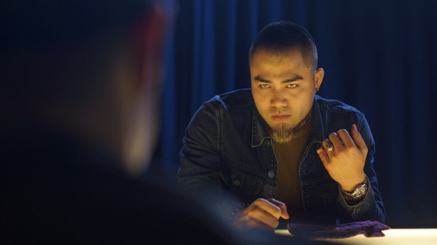 Vào vai Trần Tuấn, Trọng Hùng tăng cân nặng của mình lên 10kg.