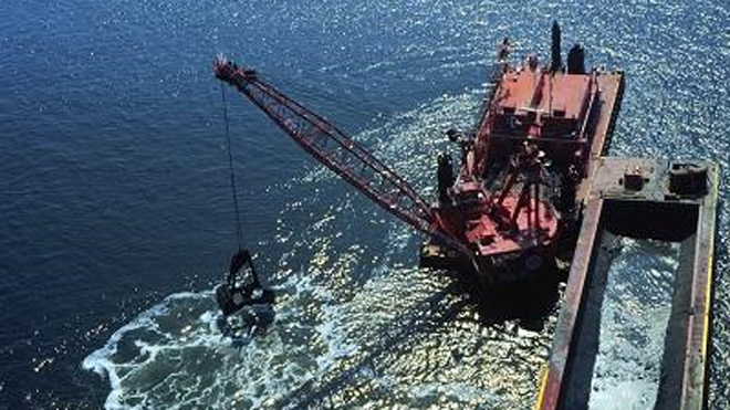 Nhận chìm vật liệu nạo vét ở Mỹ.