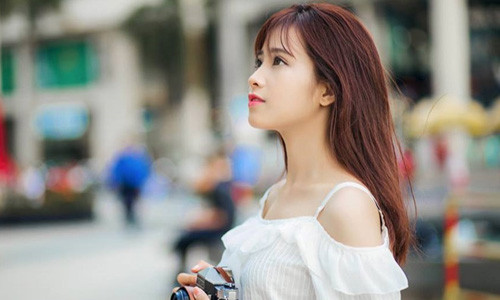 Phương Dung - cô gái được nhiều dân mạng gọi là "hot girl quảng cáo".