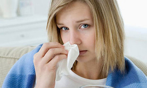 Nghẹt mũi là một trong những tác nhân gây hôi miệng