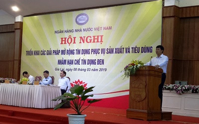 Thể hiện quyết tâm chung tay cùng ngành ngân hàng, Agribank tích cực triển khai các giải pháp mở rộng tín dụng phục vụ sản xuất và tiêu dùng nhằm đẩy lùi tín dụng đen