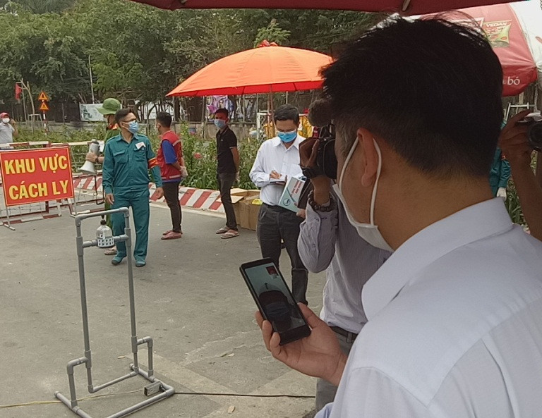 Lãnh đạo Bình Dương livestream và hứa với dân điều gì?