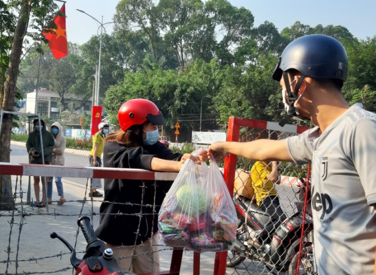 Bình Dương dỡ bỏ phong tỏa sớm hơn dự kiến để người dân đón Tết