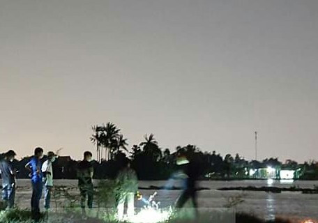 Thi thể nam giới xăm toàn thân trôi trên sông Sài Gòn 