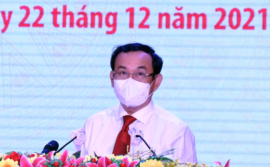 Bí thư Thành uỷ TPHCM Nguyễn Văn Nên phát biểu tại buổi gặp mặt. Ảnh: Huy Thịnh 