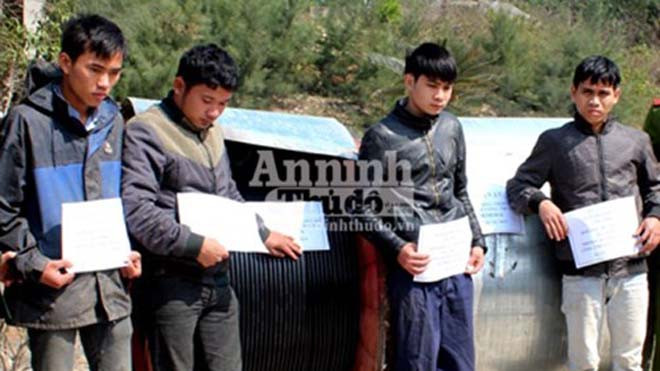 Bốn đối tượng cùng tang vật bị cơ quan chức năng bắt giữ