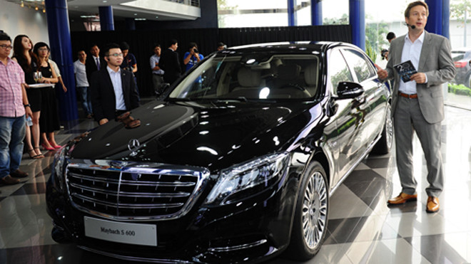 Mercedes-Maybach S600.