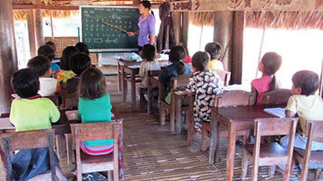 Giáo viên miền núi tỉnh Quảng Nam chưa bao giờ có tiền thưởng Tết. (Ảnh: Quang Vinh)