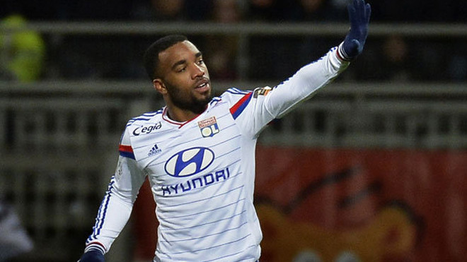 Lacazette là mục tiêu tiếp theo của Man City