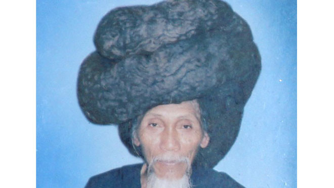 Tóc của cụ Hay luôn đen cho đến ngày ông mất, dù râu bạc trắng. Ảnh gia đình cung cấp.