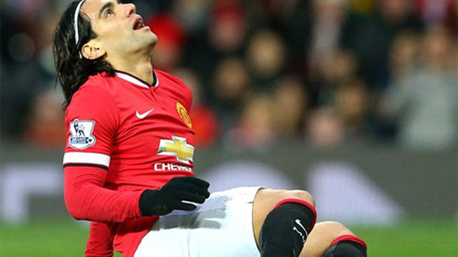 Falcao đang chật vật hòa nhập với Van Gaal và Man Utd. Ảnh: Reuters