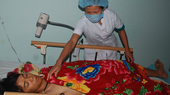 Nạn nhân đang được điều trị tại bệnh viện