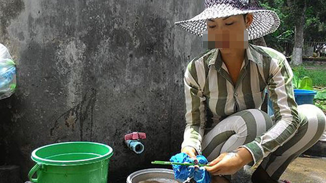 Lan Anh, một người chuyển giới nữ, bị giam chung cùng 2.600 phạm nhân nam khác từ năm 2010 (Ảnh minh họa: Isee)