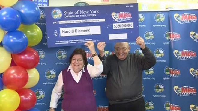 Ông Harold Diamond sẽ dùng số tiền trúng xổ số giúp đỡ cho người thân và cộng đồng. Ảnh: Skynews