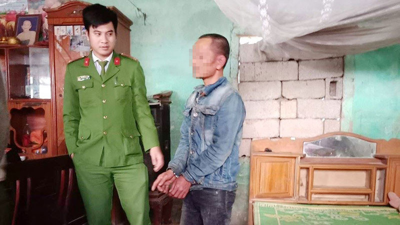 Nghi can L.V.S. tại hiện trường vụ án