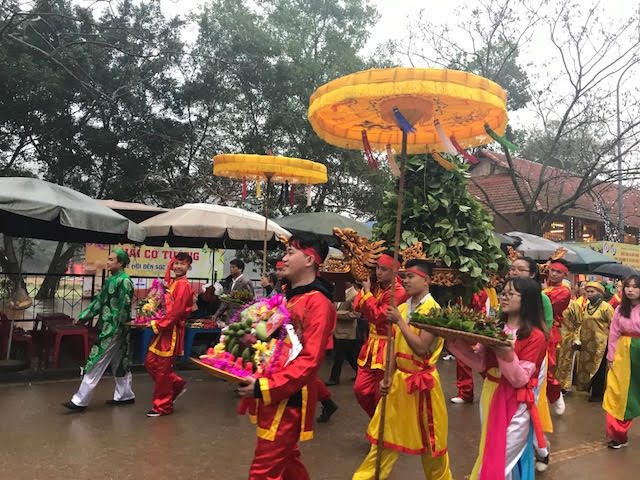 Không có màn cướp lộc, Hội Gióng đền Sóc khá bình yên