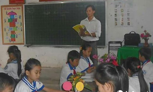 Tâm sự đẫm nước mắt của giáo viên 17 năm hợp đồng trước kỳ nghỉ Tết