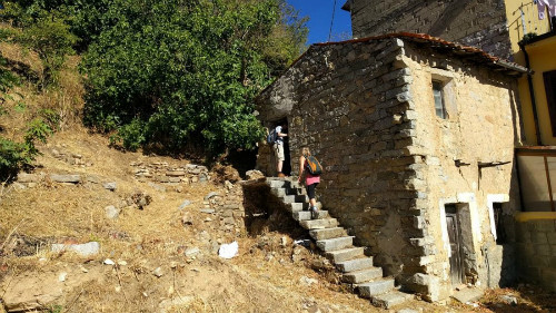 Ollolai là mảnh đất mang đậm văn hóa và truyền thống lâu đời ở Italy. Ảnh: Business Insider.