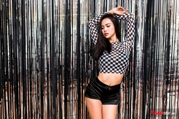 Vũ Ngọc Anh nóng bỏng nhảy sexy dance trên giày cao gót