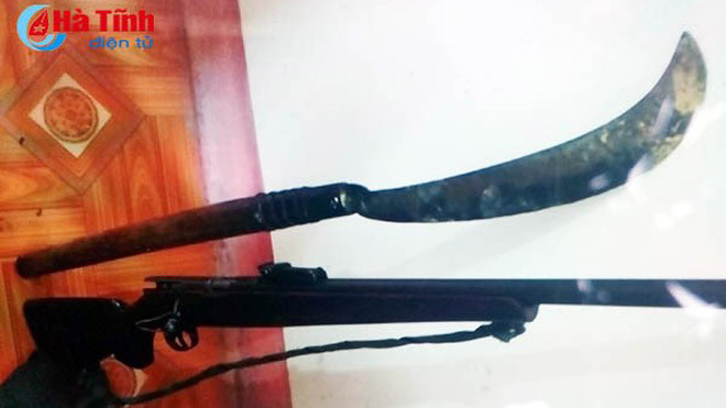 Tang vật anh Võ Hoàng dùng để "trả đũa" anh anh Phan Xuân Trí