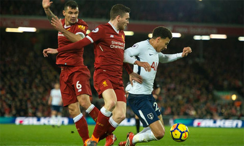 Dele Alli trong tình huống ngã vờ kiếm phạt đền ở trận hoà Liverpool 2-2 mới đây. Ảnh: EPA. 