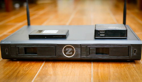 Đầu phát 4K là các thiết bị cho phép phát phim ở độ phân giải 4K UltraHD qua ứng dụng trực tuyến hoặc từ nội dung lưu trữ trong ổ cứng.