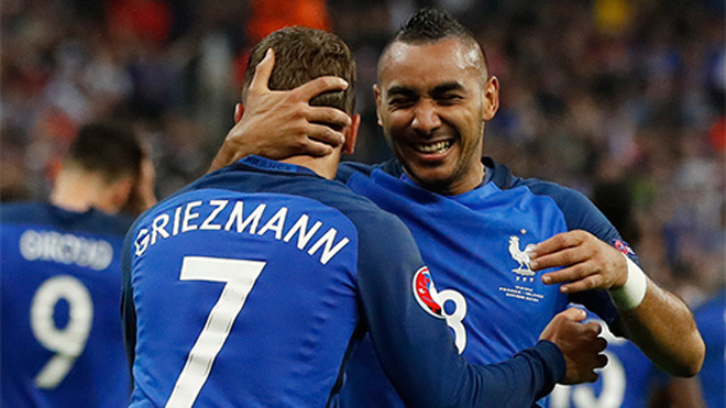 Hàng công Pháp đang thăng hoa nhờ sự toả sáng đều đặn của những trụ cột như Griezmann, Payet, Giroud. Ảnh: Reuters.