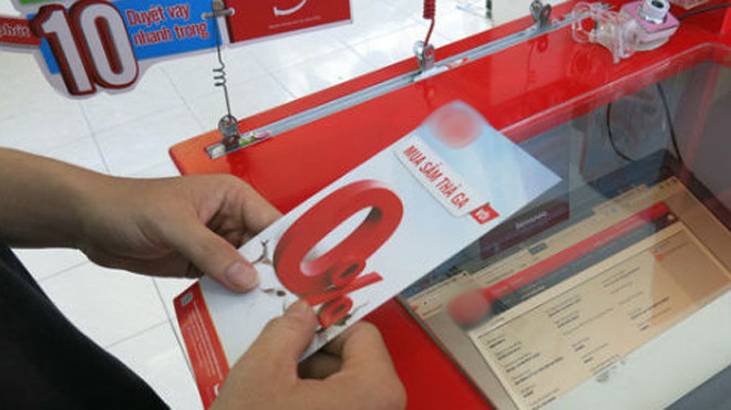 Có những quảng cáo cho vay tiêu dùng chỉ hưởng lãi suất rất thấp, nhưng sau khi ký hợp đồng, khách hàng mới "té ngửa" vì con số lãi thực.