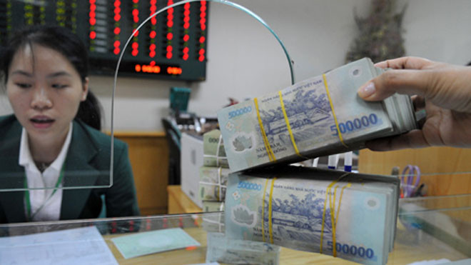 Ngân hàng lại rục rịch tăng lãi suất tiền gửi. 