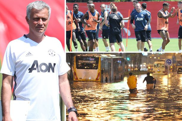 Mưa lớn ở Bắc Kinh khiến trận đấu giữa MU và Man City buộc phải hủy