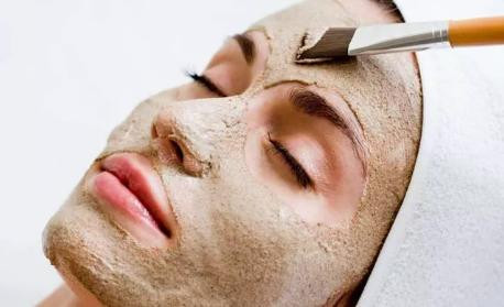 4 thói quen làm đẹp khiến bạn nhanh già