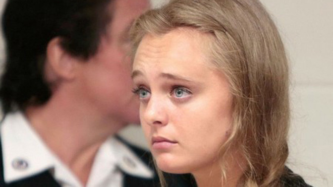 Michelle Carter xuất hiện tại tòa hôm 2/7 với cáo buộc ngộ sát khi đã gián tiếp dẫn đến hành động tự sát của bạn trai