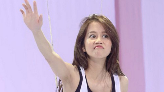 Biểu cảm bị đánh giá là thiếu nghiêm túc của An Nguy khi tập luyện.