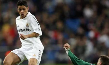 Cicinho tiết lộ rằng phòng thay đồ của Real Madrid bị thâu tóm bởi quyền lực ngầm