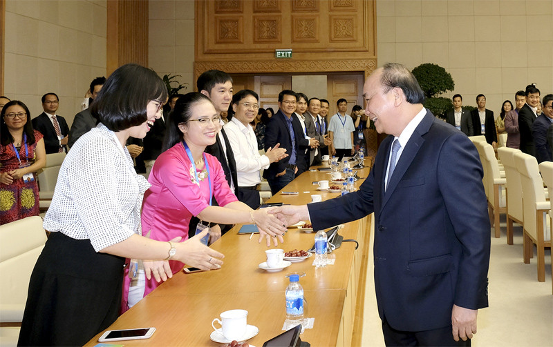 Quy tụ người tài đức dốc lòng vì nước