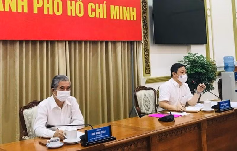 Các tỉnh ‘đòi’ cách ly, TPHCM lập tức phản ứng