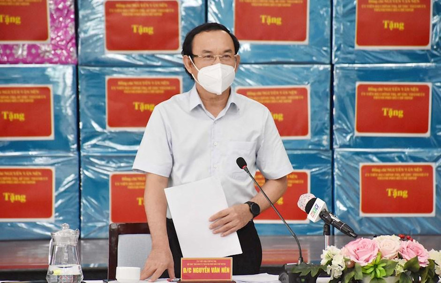 'Người dân TPHCM cần chuẩn bị tâm thế khi thành phố nới lỏng giãn cách'