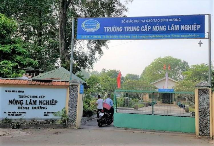 Chuyện buồn ở Bình Dương: Hiệu trưởng dính kỷ luật, học sinh bị buộc thôi học