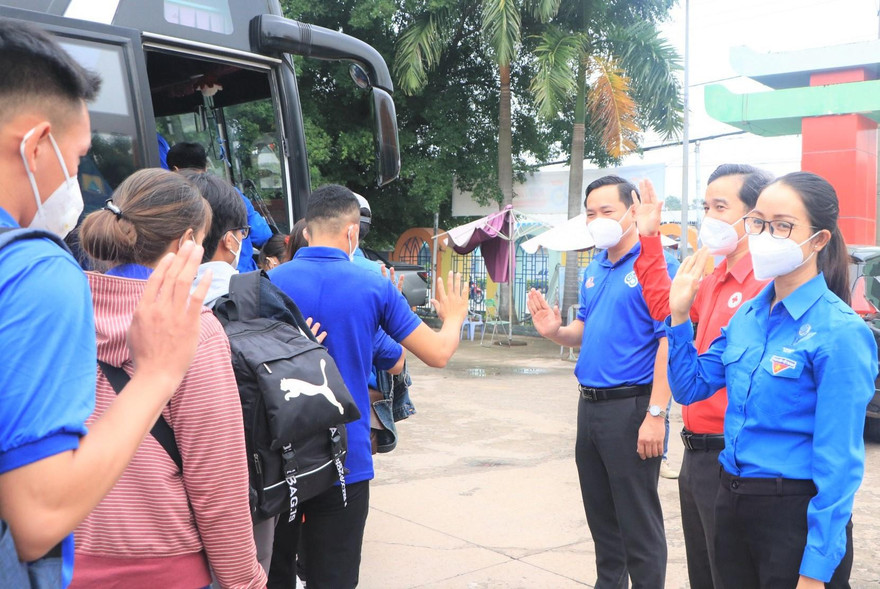 Tuổi trẻ Bình Dương hăng hái lên đường chi viện Bạc Liêu chống dịch